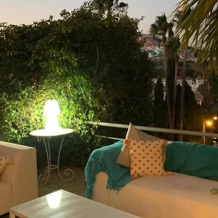 Pool- Aircon- Quiet&peaceful- Familyfriendly Vila *